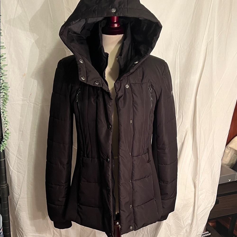 Guess Women's Black Puffer Jacket - Picture 3 of 15